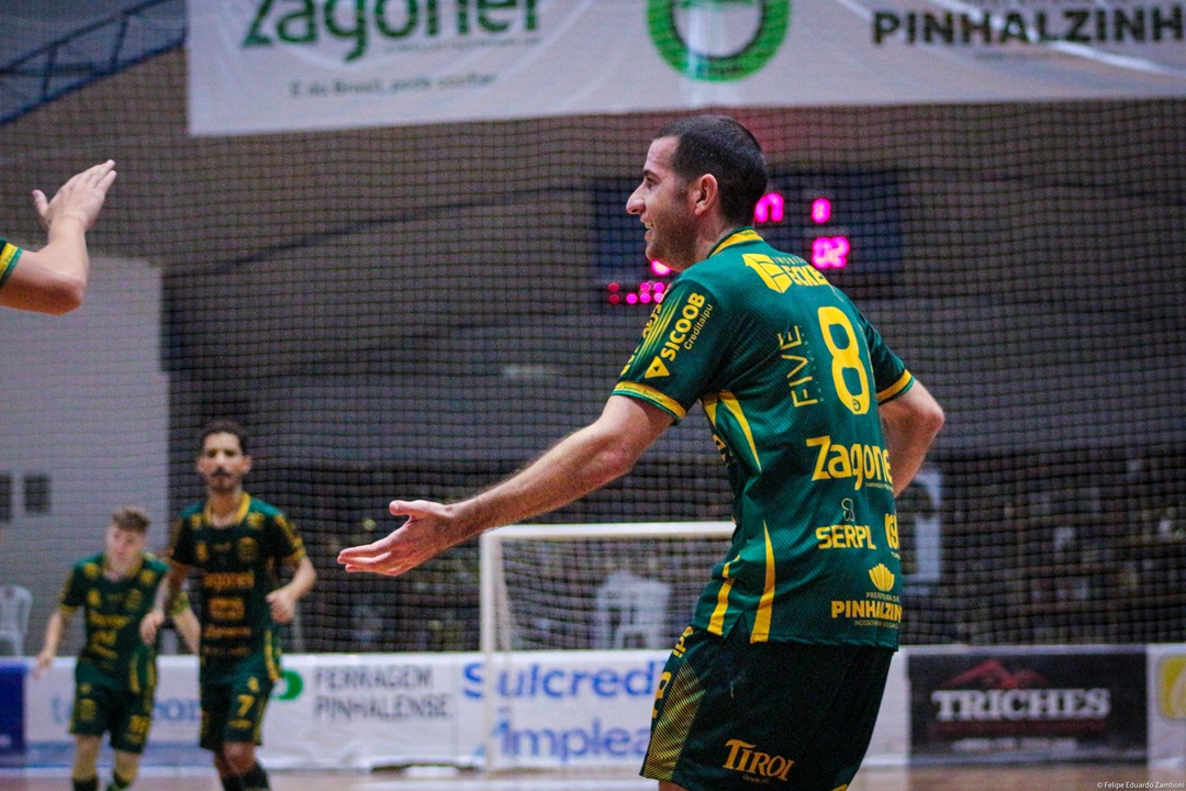 Jogo grande: Pinhalense Futsal Zagonel encara a poderosa Yeesco pela Série Prata