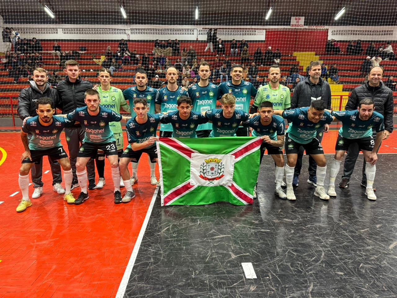 Pinhalense Futsal Zagonel avança direto à semifinal do Jasc