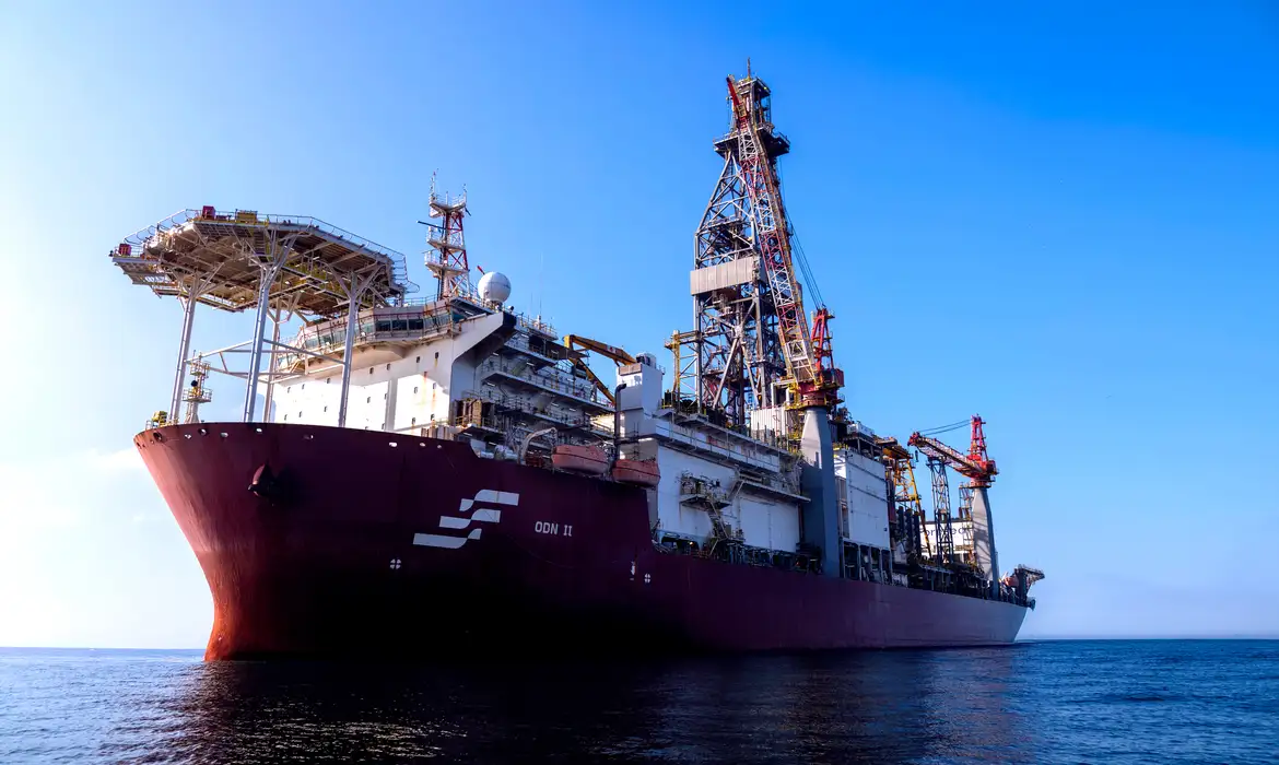 Petrobras anuncia descoberta de petróleo de excelente qualidade na Bacia de Campos