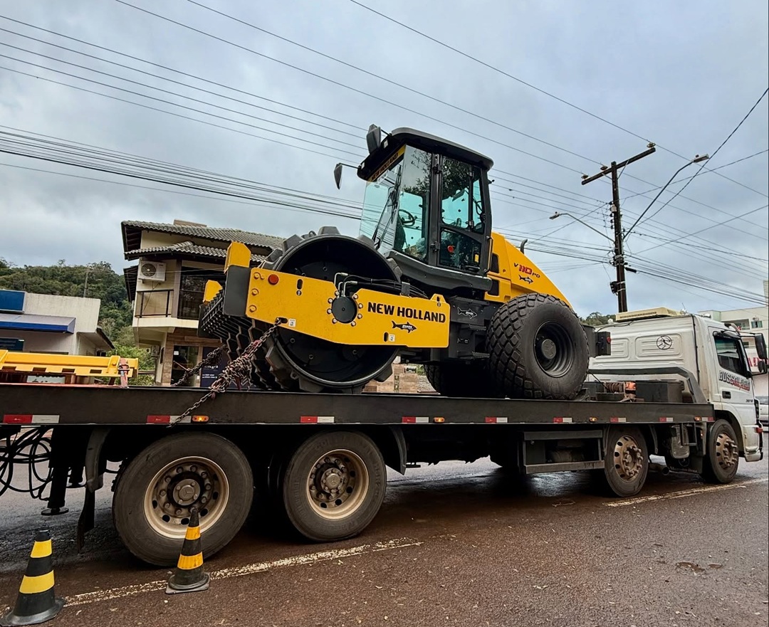 Nova Itaberaba recebe rolo compactador de R$552 mil para reforçar frota municipal (Foto: Vinicius Rigo/Ascom)
