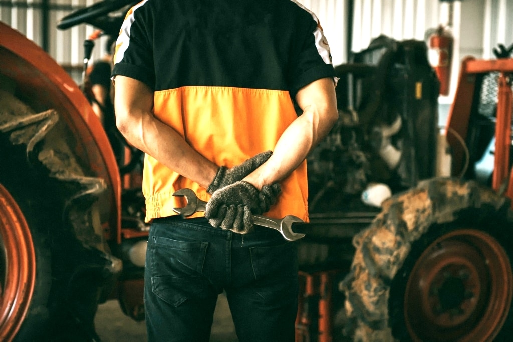 Modelo abre inscrições para curso de implementos e manutenção de trator agrícola