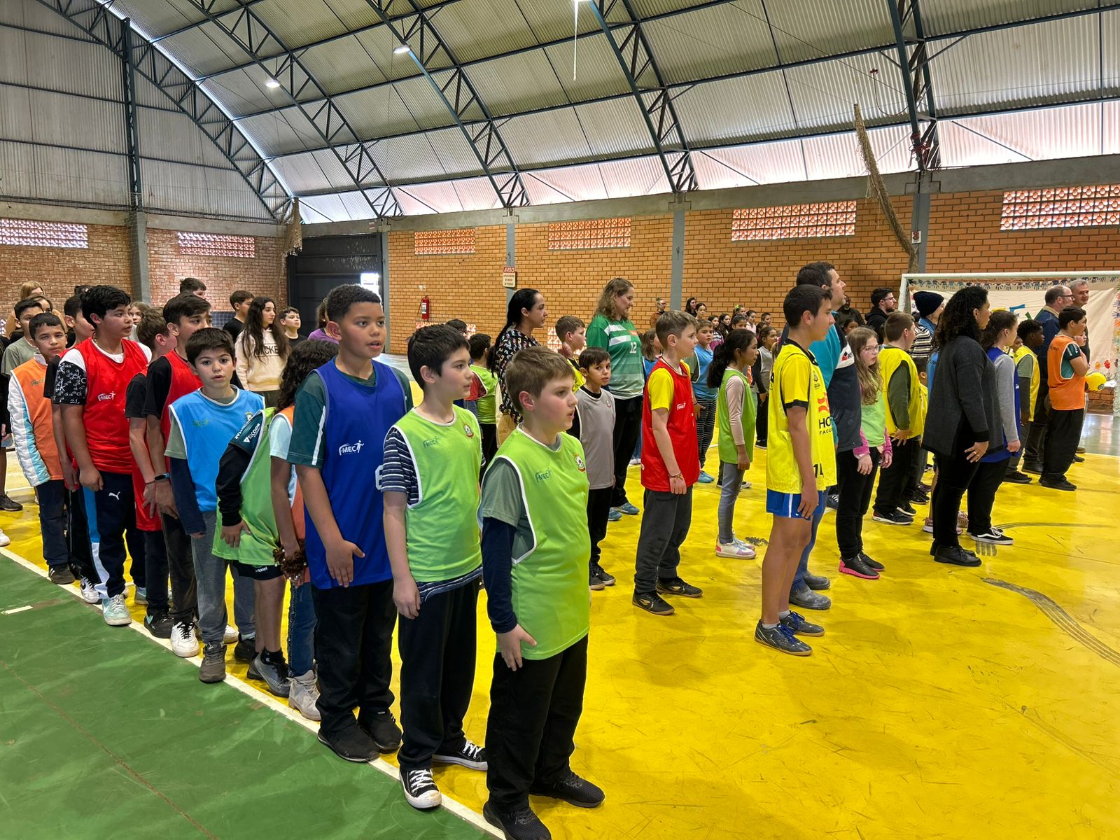 Projeto “Mãos à Bola” é lançado em Pinhalzinho com foco no esporte e inclusão social