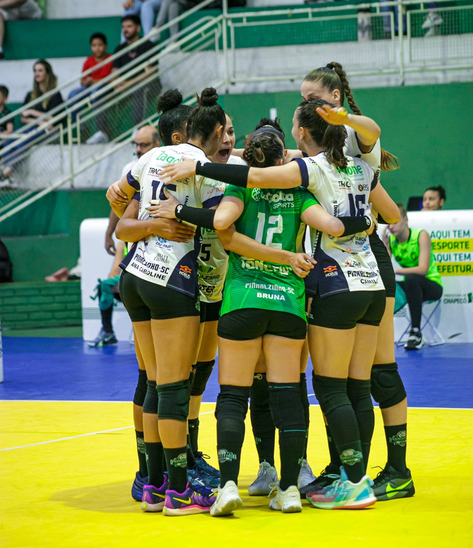 Pinhalense/Zagonel Voleibol estreia em casa no Estadual com clássico contra Chapecó
