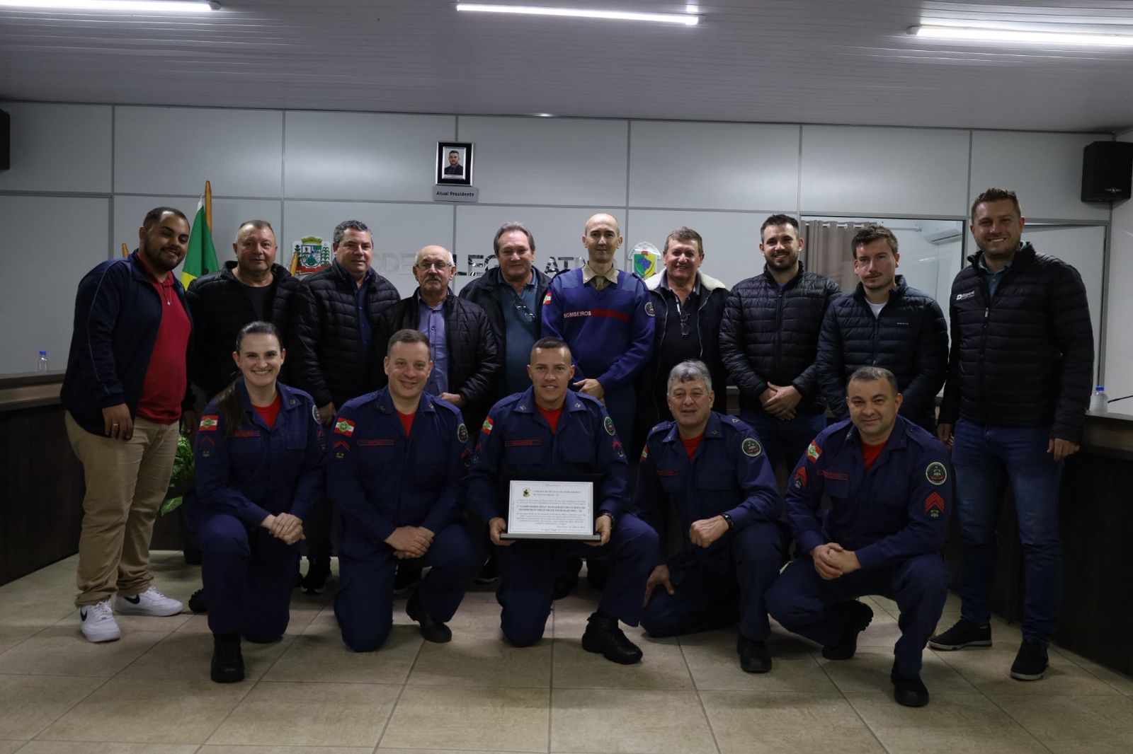 Bombeiros de Pinhalzinho são homenageados pela Câmara de Vereadores de Águas Frias