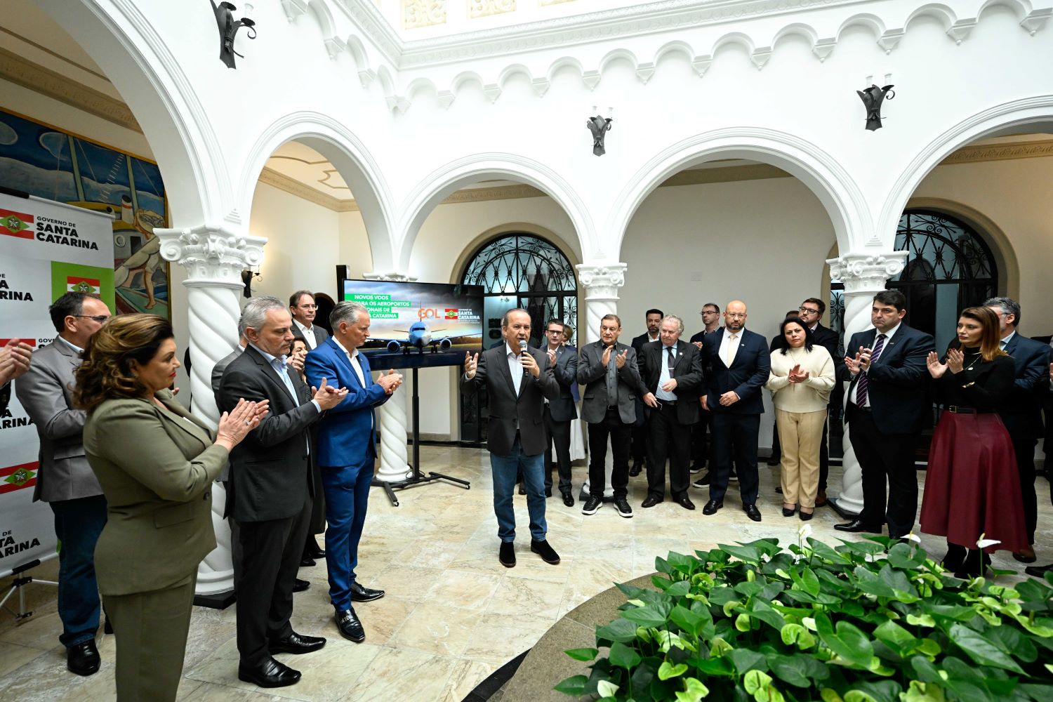 Governo de Santa Catarina e companhia área GOL anunciam novos voos partindo de Chapecó e Correia Pinto (Foto: Eduardo Valente/GOVSC)