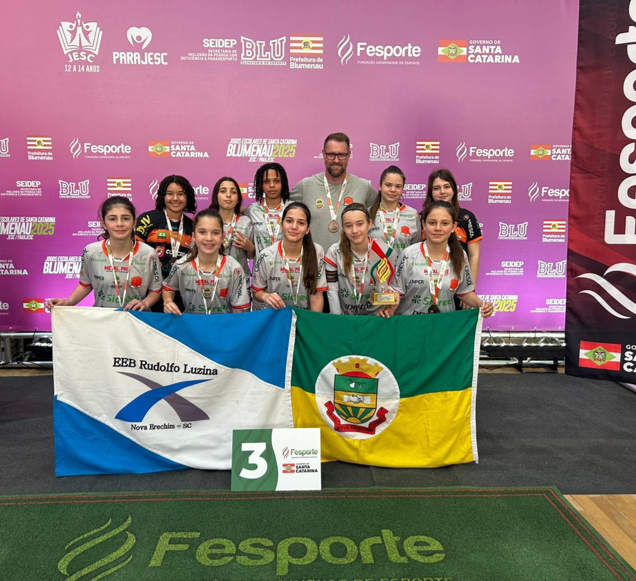 Futsal feminino de Nova Erechim vence cinco jogos e termina entre as melhores de SC