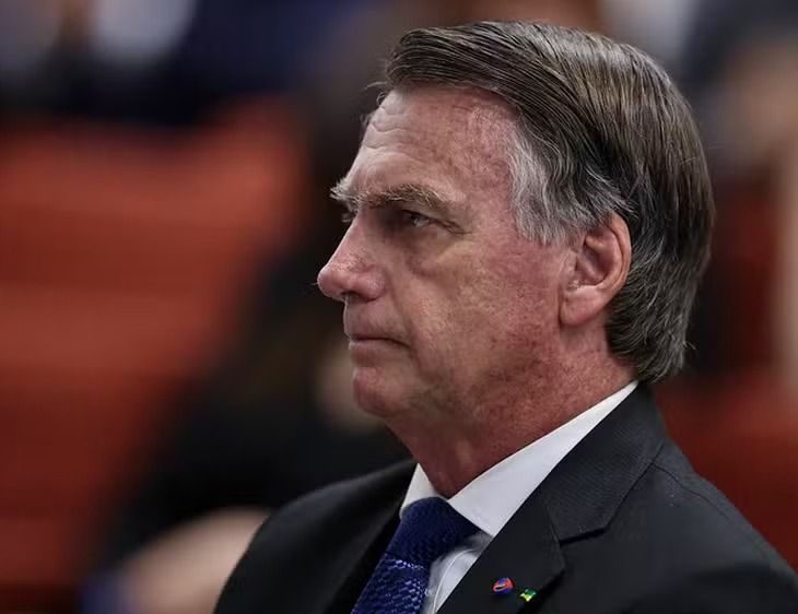 Bolsonaro é alvo de operação da PF e terá que usar tornozeleira eletrônica