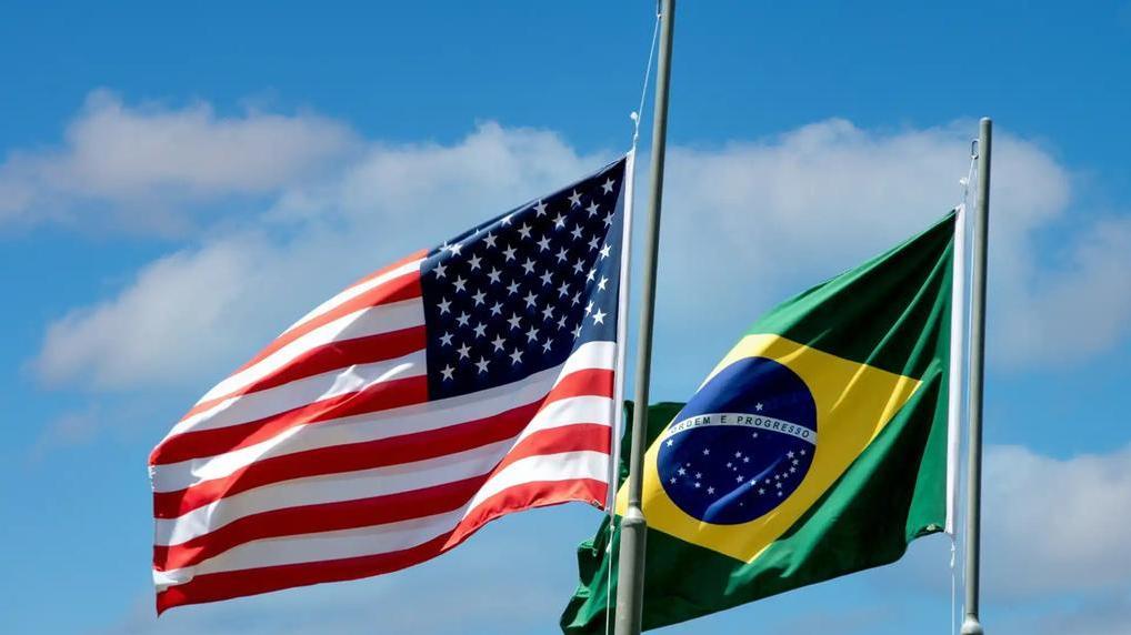 A crise Brasil x EUA, que era econômica, virou uma crise política (Foto: SERGIO V S RANGEL / Shutterstock)