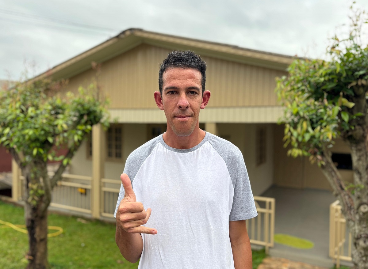 "Riso é remédio": Rafão alegra ao gravar áudios engraçados