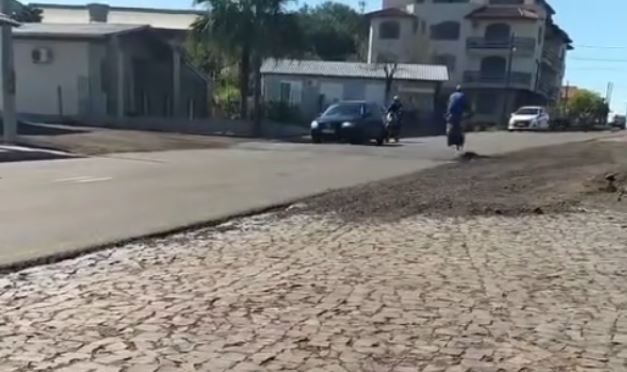 Pessoas estão se habituando com redutor de velocidade (Foto: Divulgação)