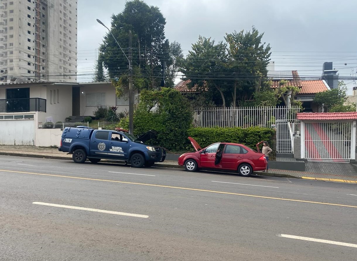 Guarda de Chapecó faz "chupeta" em automóvel de família