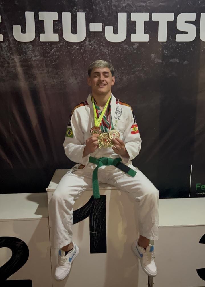 QUATRO VEZES HERON: atleta conquista ouro em todas as etapas do Catarinense de Jiu-Jítsu