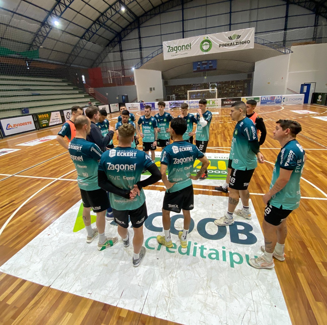 Vale vaga: Pinhalense Futsal Zagonel enfrenta a Xaxiense pela Copa SC