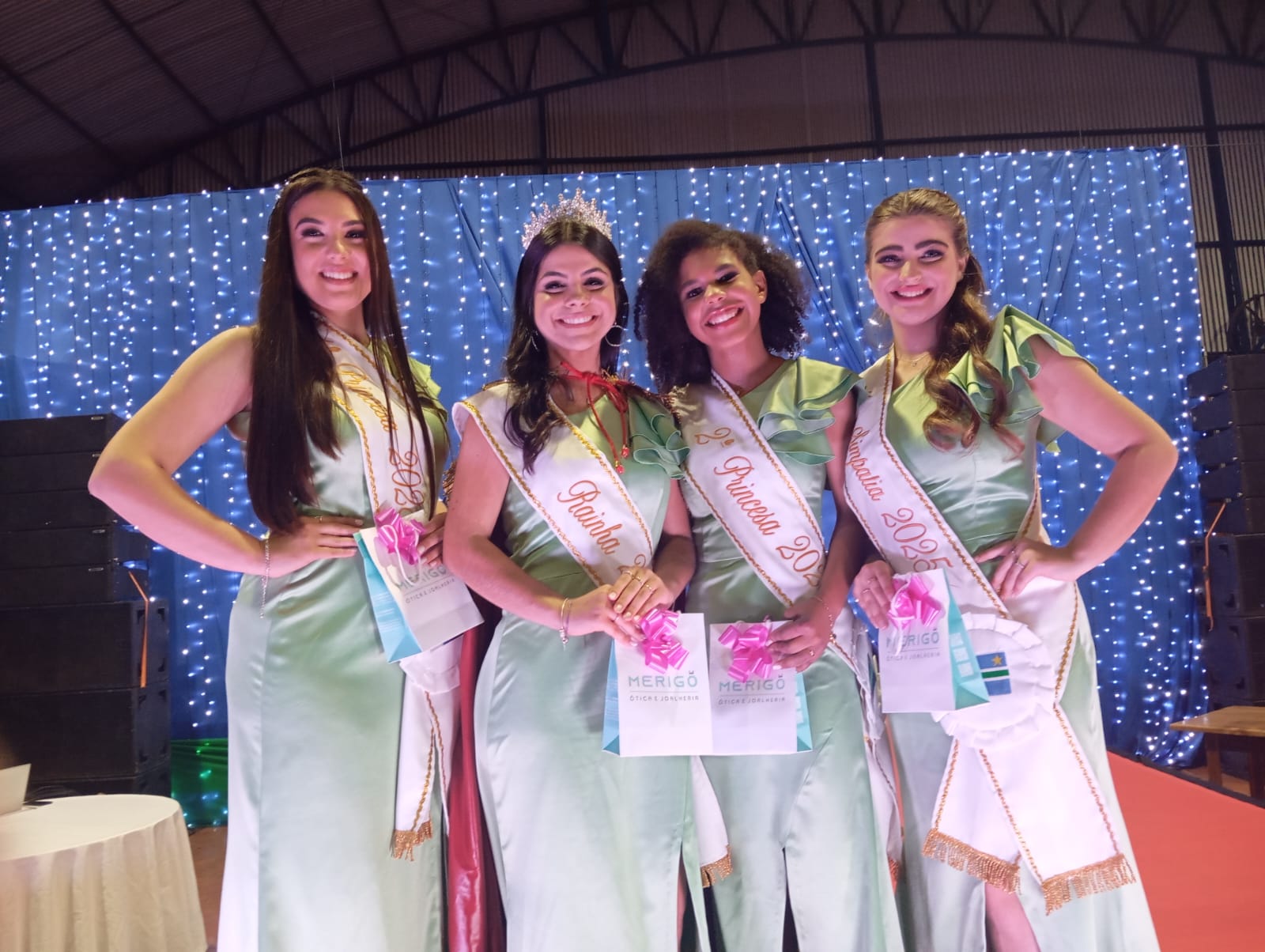 Sul Brasil elege suas novas soberanas em noite de festa e celebração