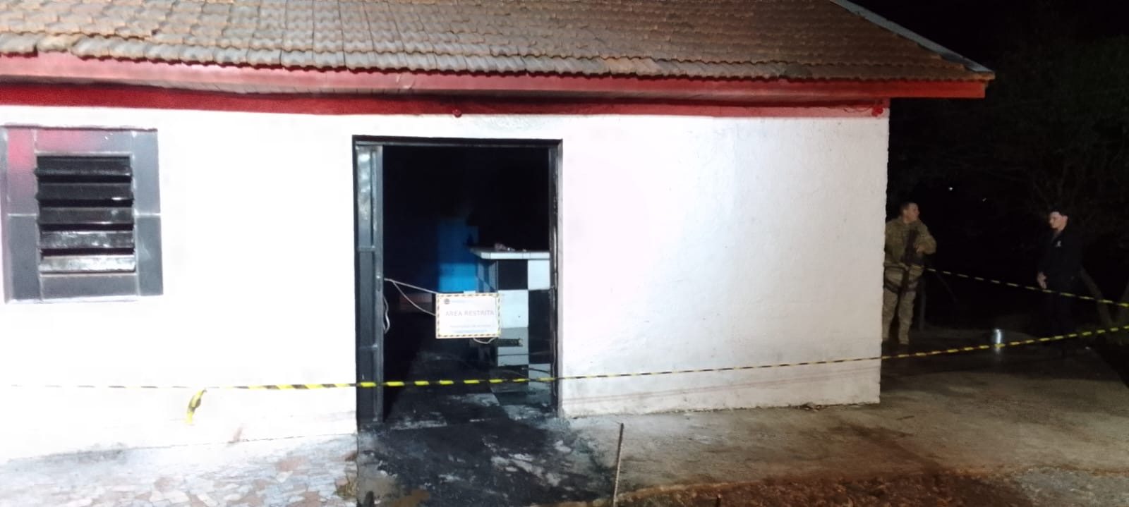 Após disparos, boate desativada é incendiada em São Miguel do Oeste