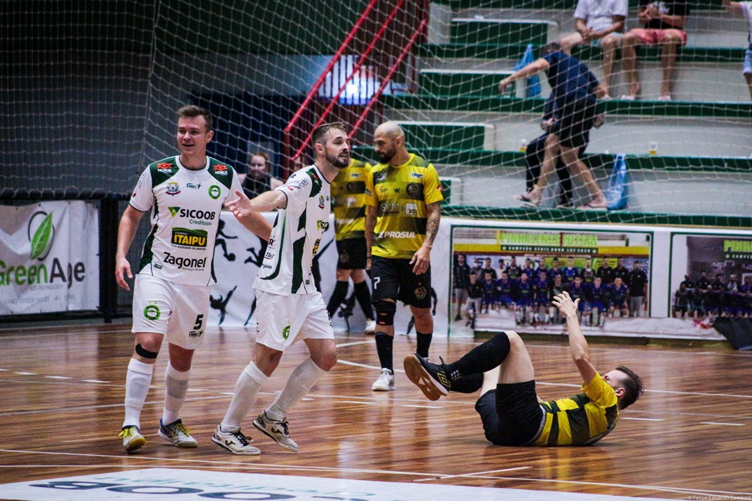 Pinhalense empatou um partida e goleou em outra nos duelos em casa contra a Apaff ano passado (Foto: Felipe Eduardo Zamboni)