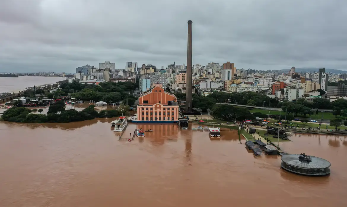 Mais uma vez o RS enfrenta a força das águas: Guaíba volta ao nível de inundação