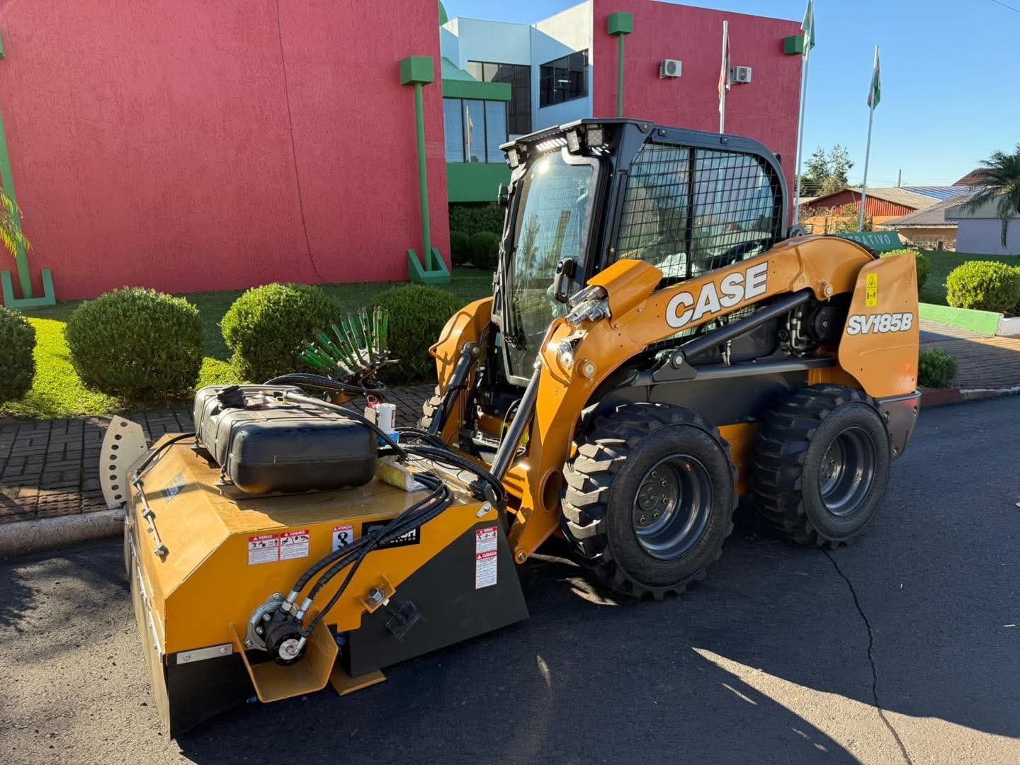 Minicarregadeira Skid CASE SV185 (Foto: Divulgação)