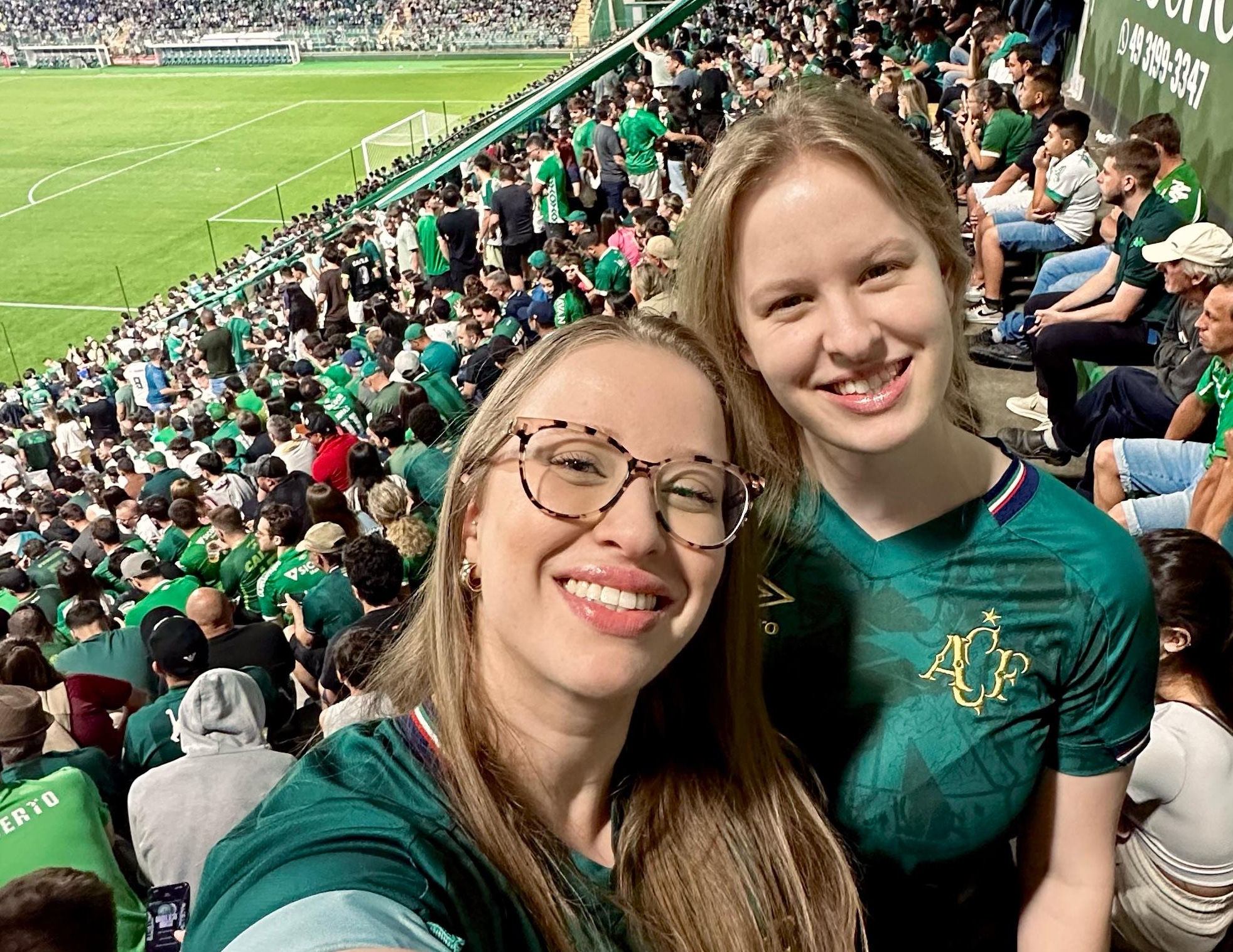 Andressa e Ana Paula sempre iam com o pai nos jogos (por Arquivo pessoal)